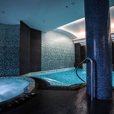 Quay West Suites Melbourne City Exterior foto The spa at The Landmark
