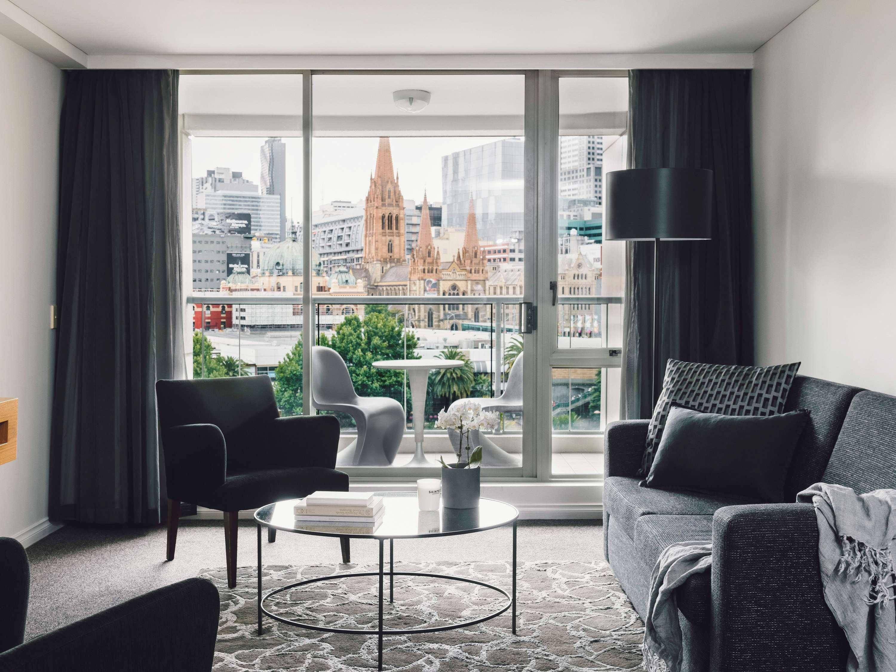 Quay West Suites Melbourne City Exterior foto The interior of a typical apartment at the complex
