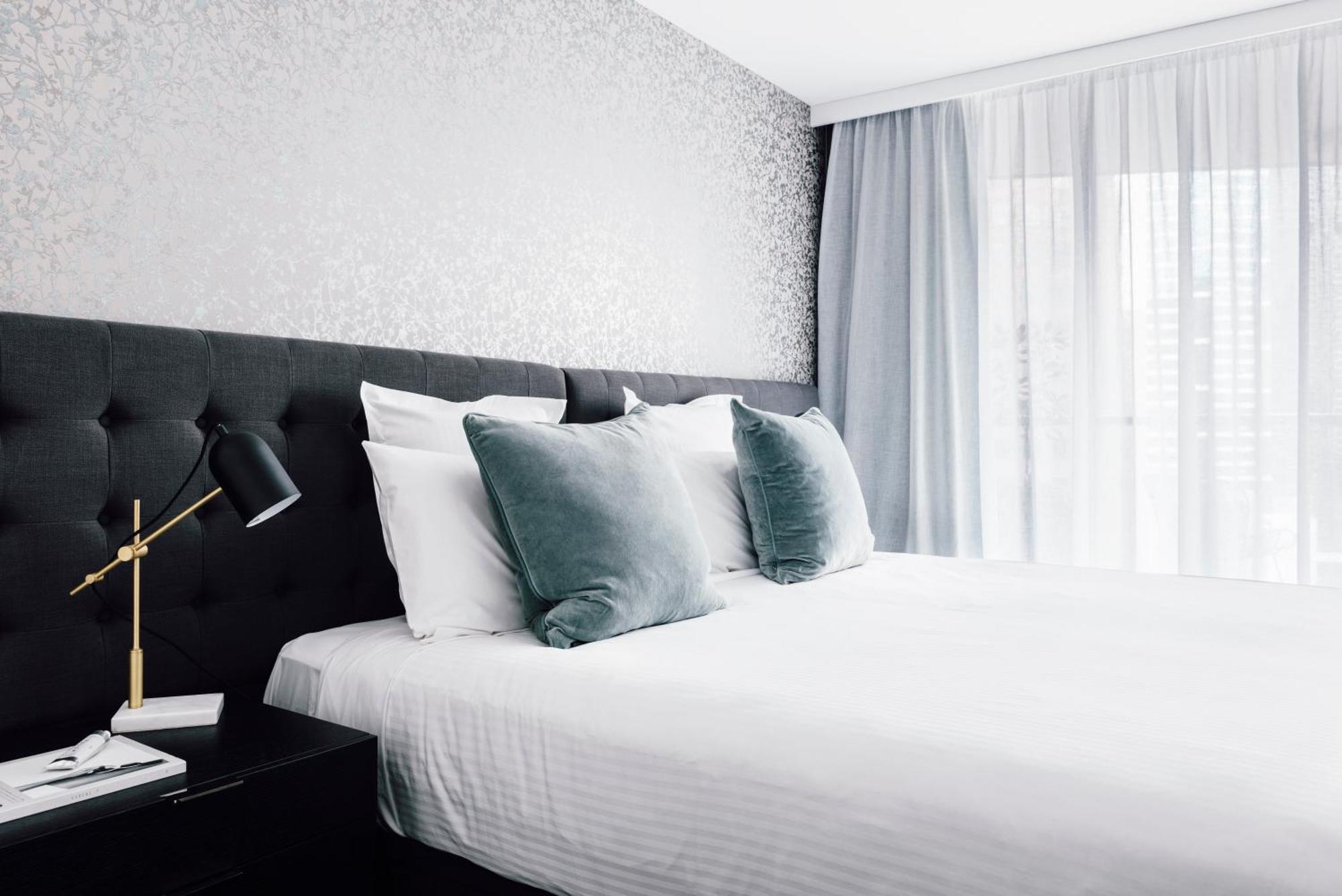 Quay West Suites Melbourne City Exterior foto